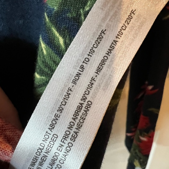 🆕 Denim & Flower Vibrant Floral Hoodie - Picture 5 of 8